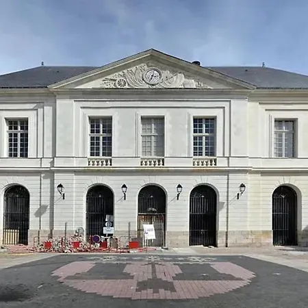 Maison Charmante à Avec Jardin Et Parking Privé *