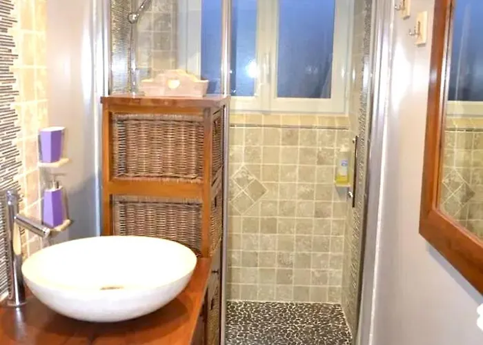 Maison Charmante à Avec Jardin Et Parking Privé La Flèche